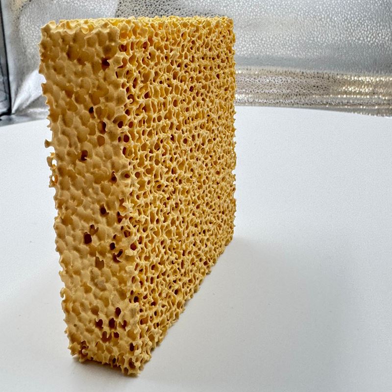 Keramički filter za filtriranje rastaljenog čelika
